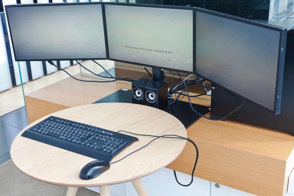 How to Hook Up 3 Monitors to One Computer